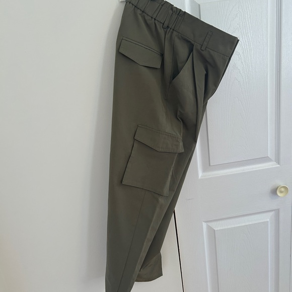 Cargo pants in dark khaki (with a sheen) - Picture 2 of 2